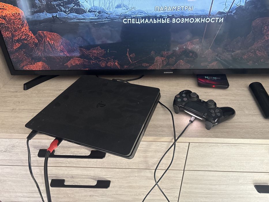 Playstation 4 slim