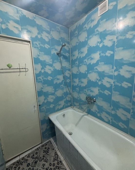 Чиланзар 21 срочно продаётся квартира 3*4/3/4.Балкон 1,5х3