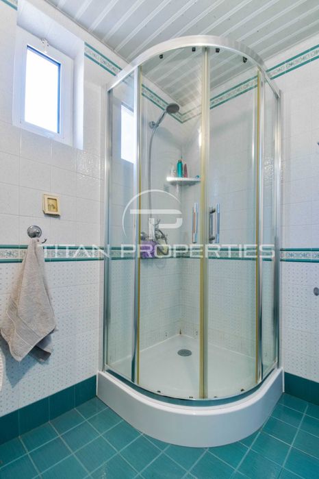 Двустаен обзаведен апартамент в Центъра