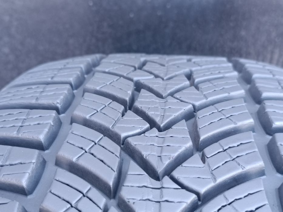 215/50/17 Voyager Дот 2822