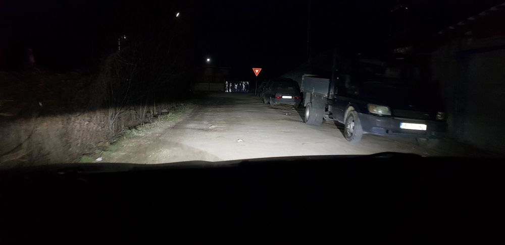 Ofer spre vânzare becuri led H7 NovSight faza scurtă & lungă