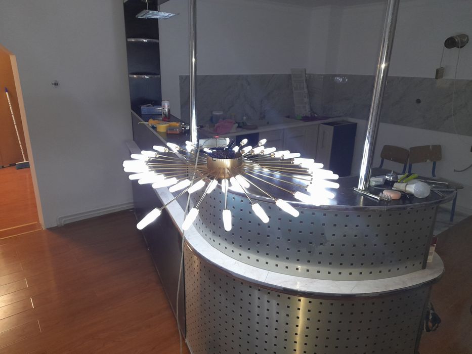 Vând candelabru nou