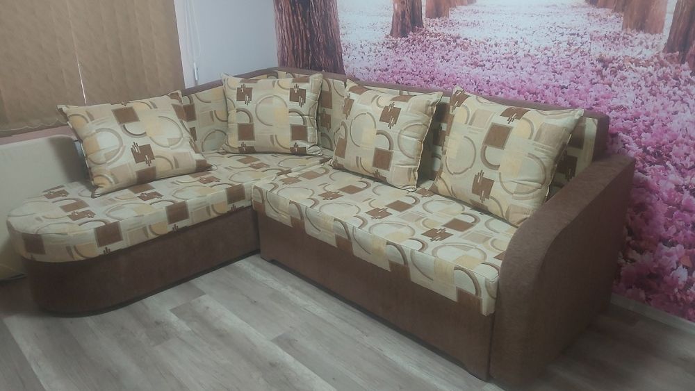 Разтегателен Диван