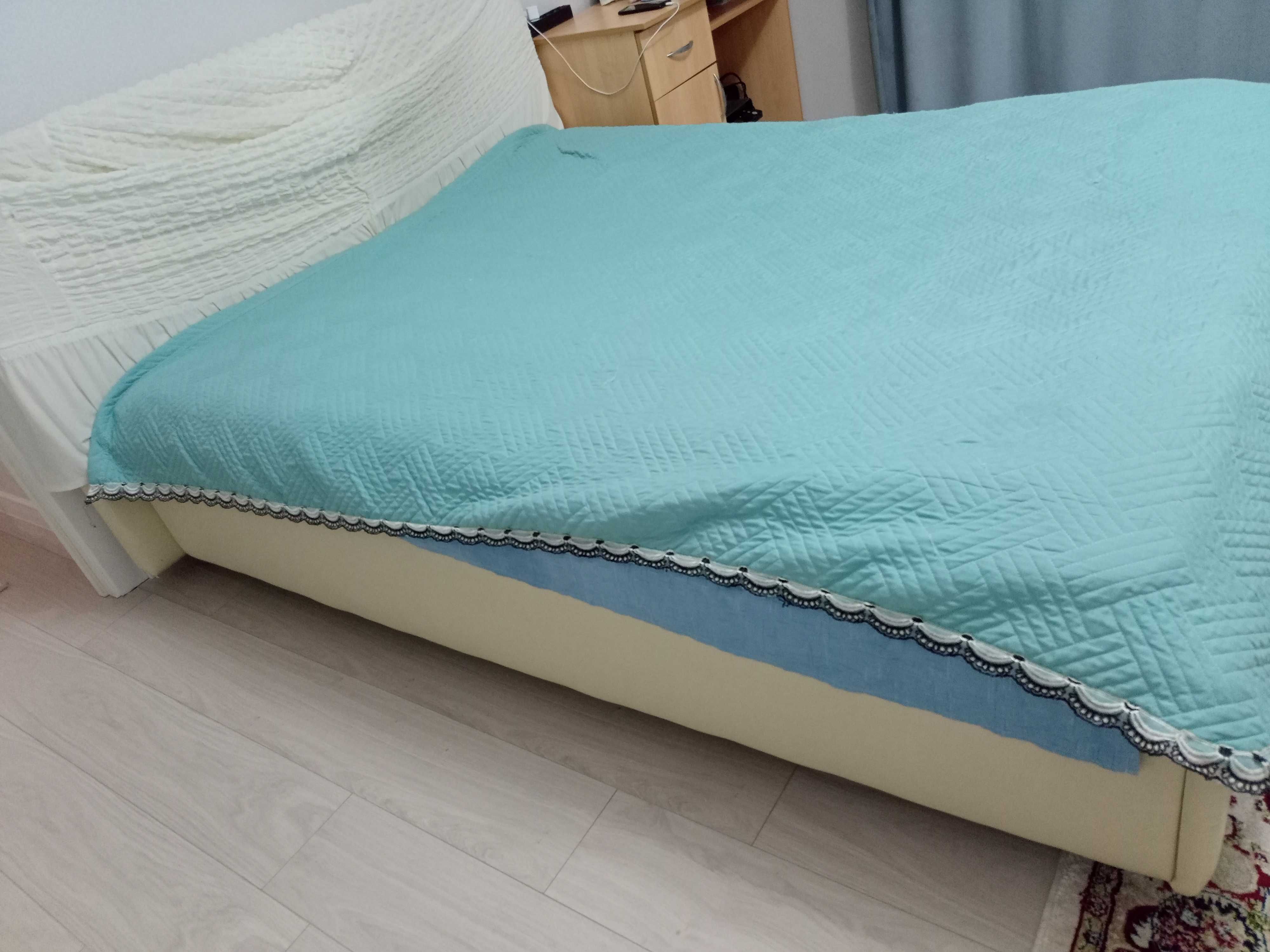 Кровать/тахта/двухспальная кровать