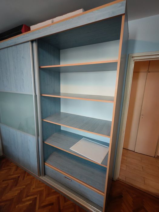 Vând mobilă dormitor