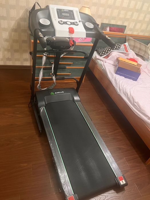 Беговая дорожка, в идеальном состоянии, всего пару раз бу