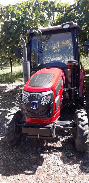 Vând tractor HD 504