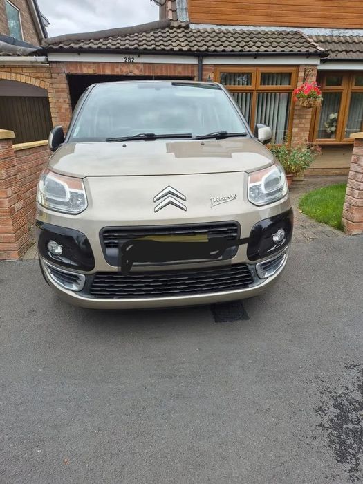 dezmembrez Citroen Picasso C4