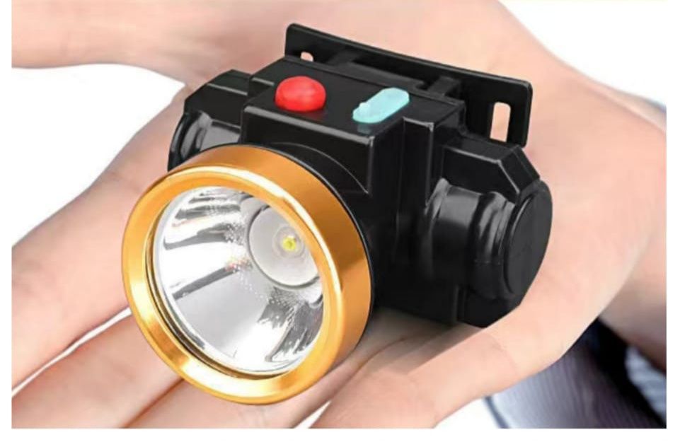 новый фонарик с зарядкой. В наличии.