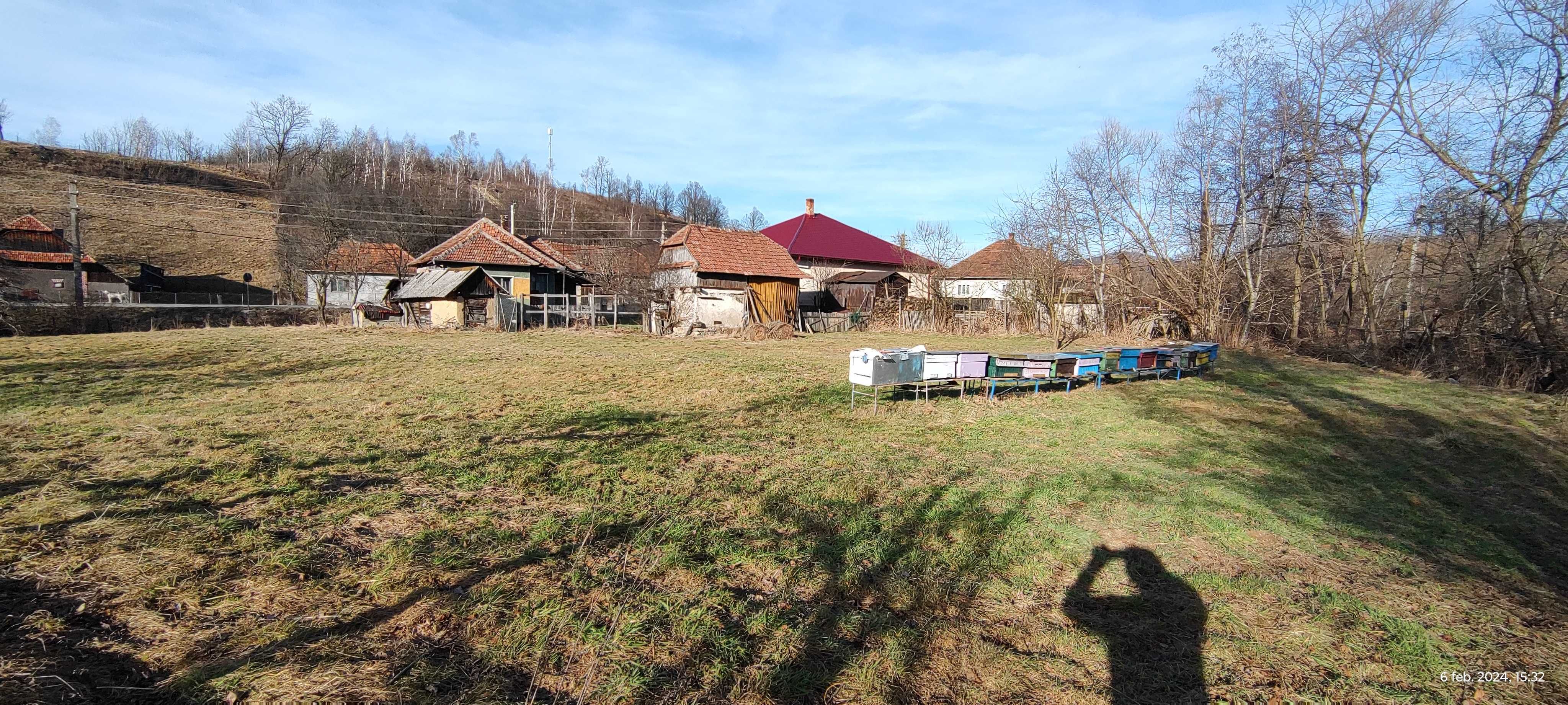 Casa de vînzare ..sat Vinatori com.ciucea  cu acte în regula