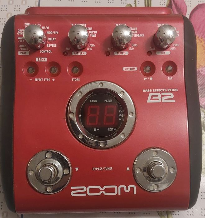 Vând Procesor multiefect Zoom B2 pentru Chitara Bass