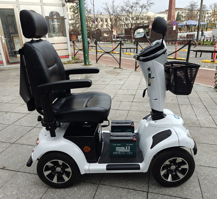 Carut Electric pentru persoane cu dizabilitati, 4 Roti 8", 2 Acum 45Ah