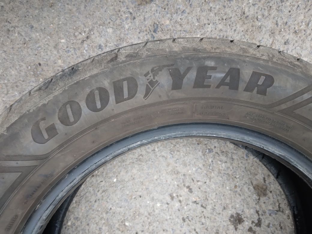 2бр.Goodyear EfficientGrip2 SUV 225/60R17