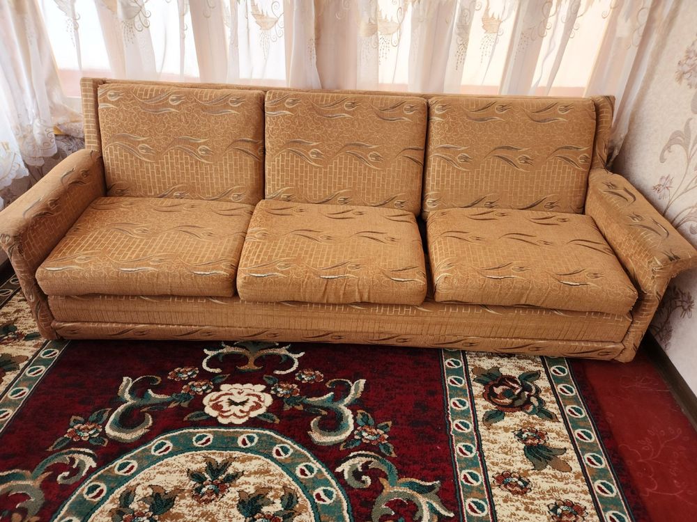 Divan Sotiladiii