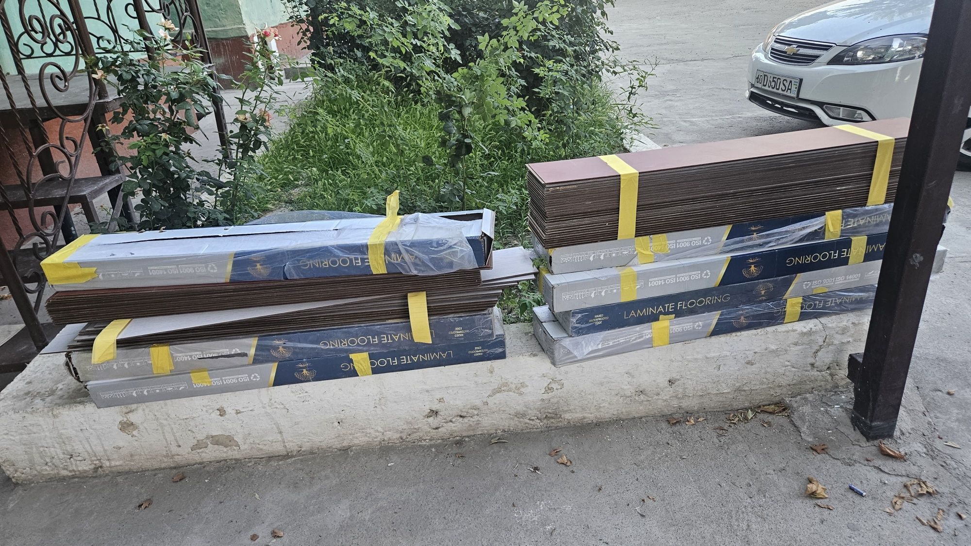 Parket yangi holatda