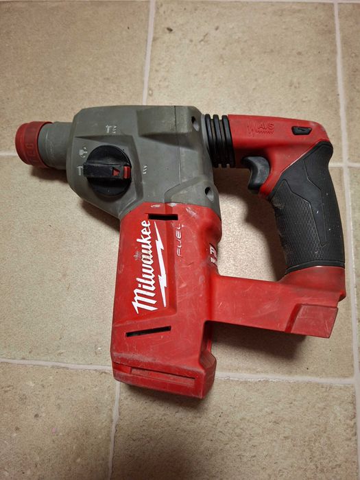 Milwaukee fuel M 18 CHX