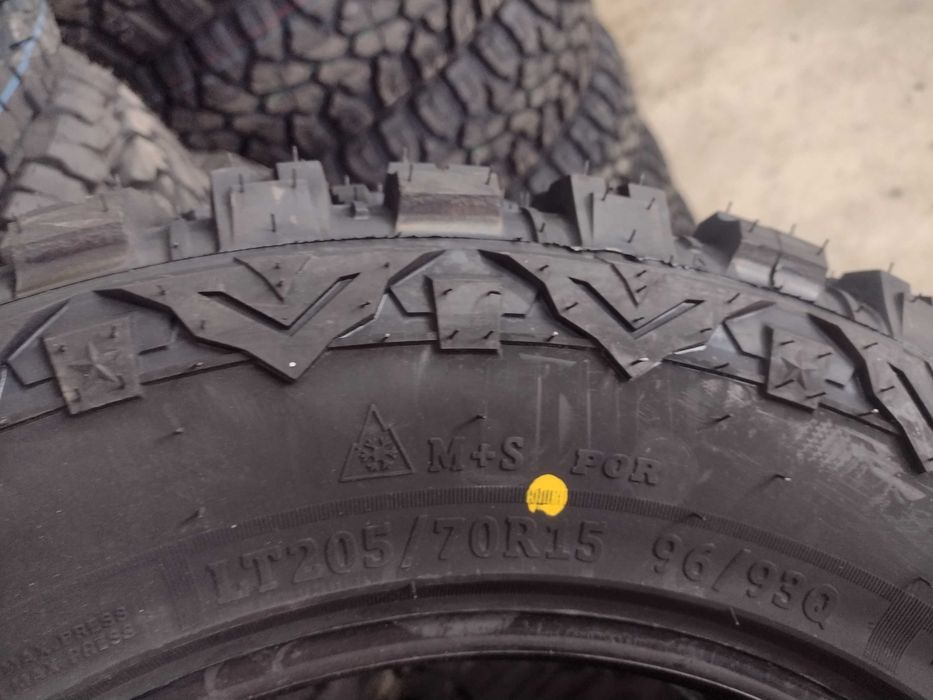 4 бр.нови гуми за кал Roadcruza 205 70 15 dot4624 цената е за брой!
