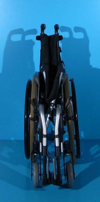 Scaun cu rotile semiactiv din aluminiu Otto Bock / sezut 42 cm