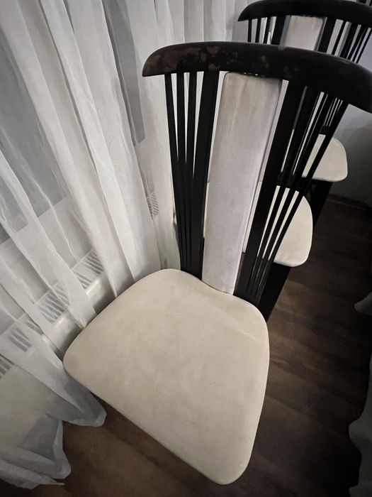 Стол за трапезария