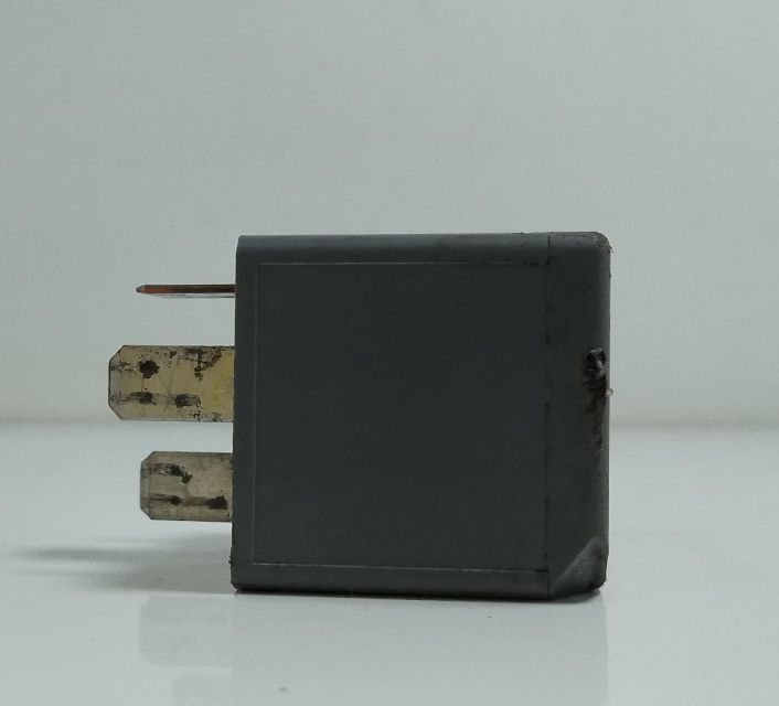 Releu  8200587119 Fiat Talento  seria