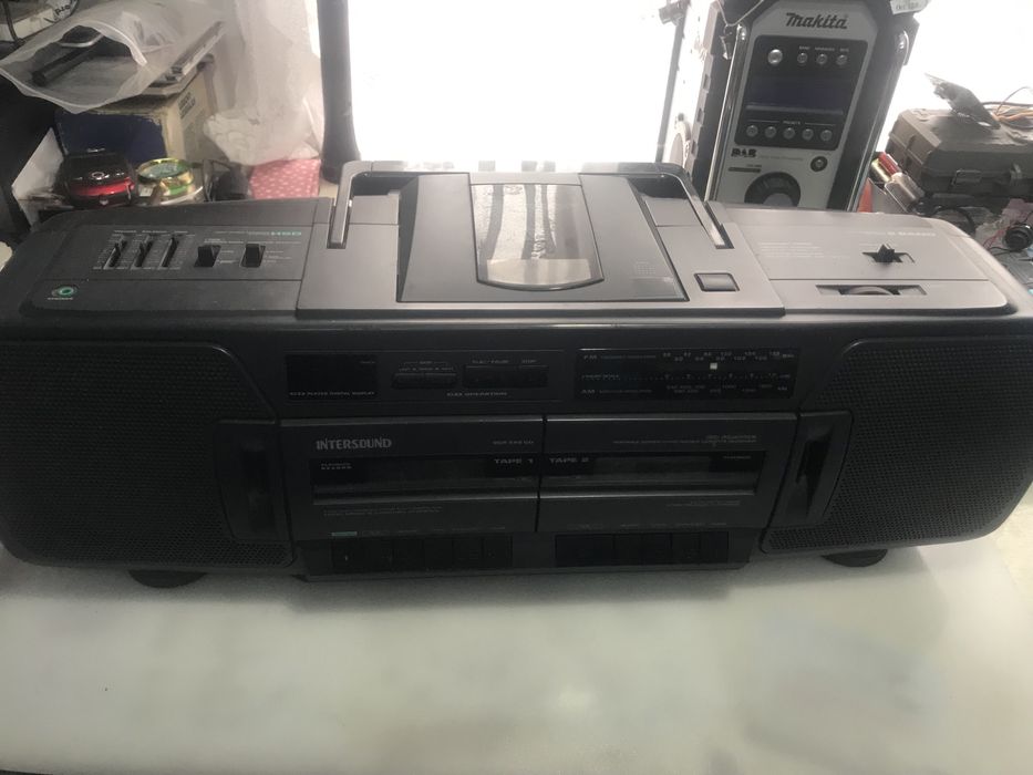 Vând radiocasetofoane de colecție