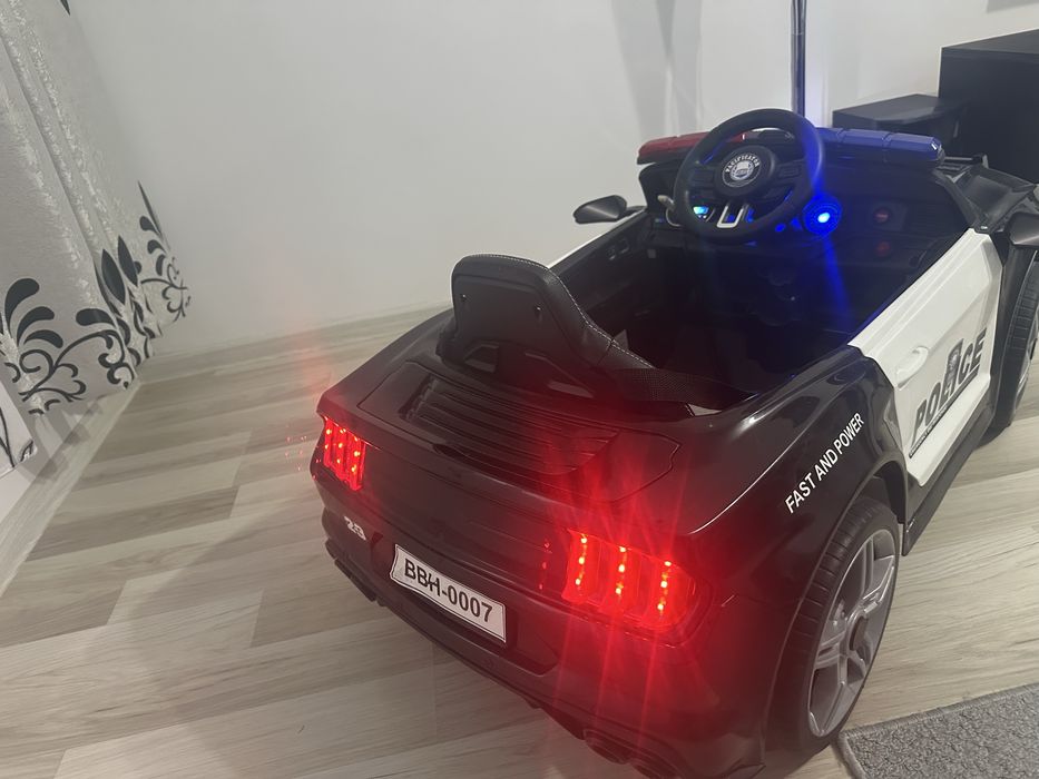 Masinuta electrica copii police