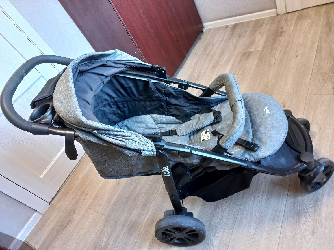 Продам детскую коляску