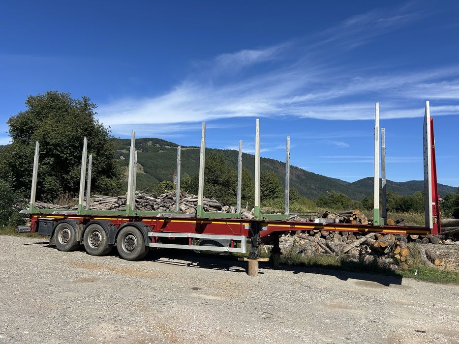 Semiremorca cu racoante transport lemn