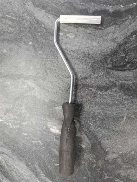 Валик для полиэфирной смолы