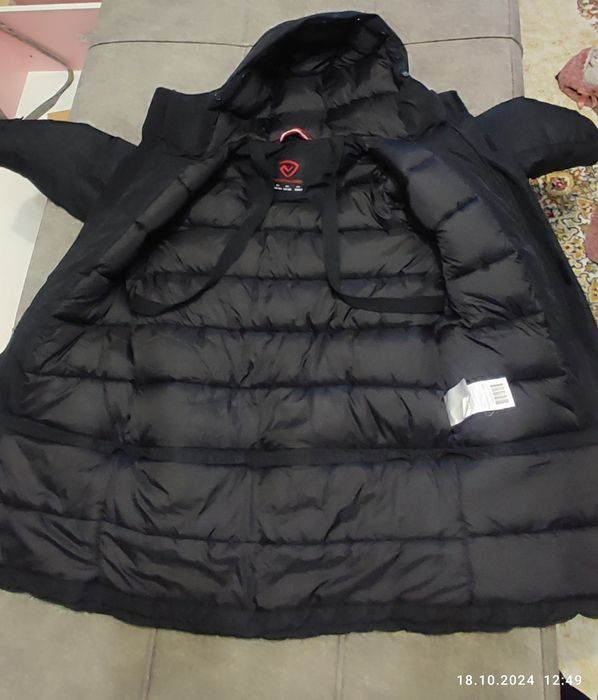 Продам куртку на мальчика 10-11 лет