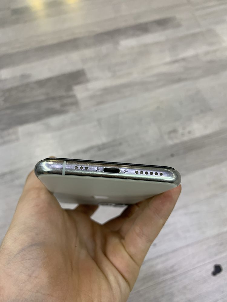 iPhone 11 Pro white