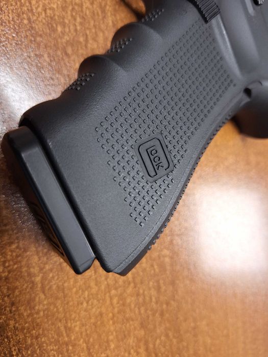 GLOCK 17 Gen4 UMAREX CO 2 4,5mm -чисто нов
