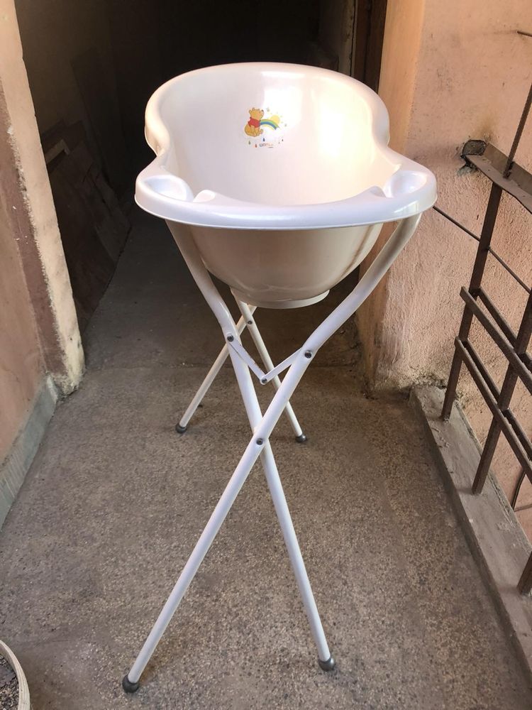Бебешка вана със стойка