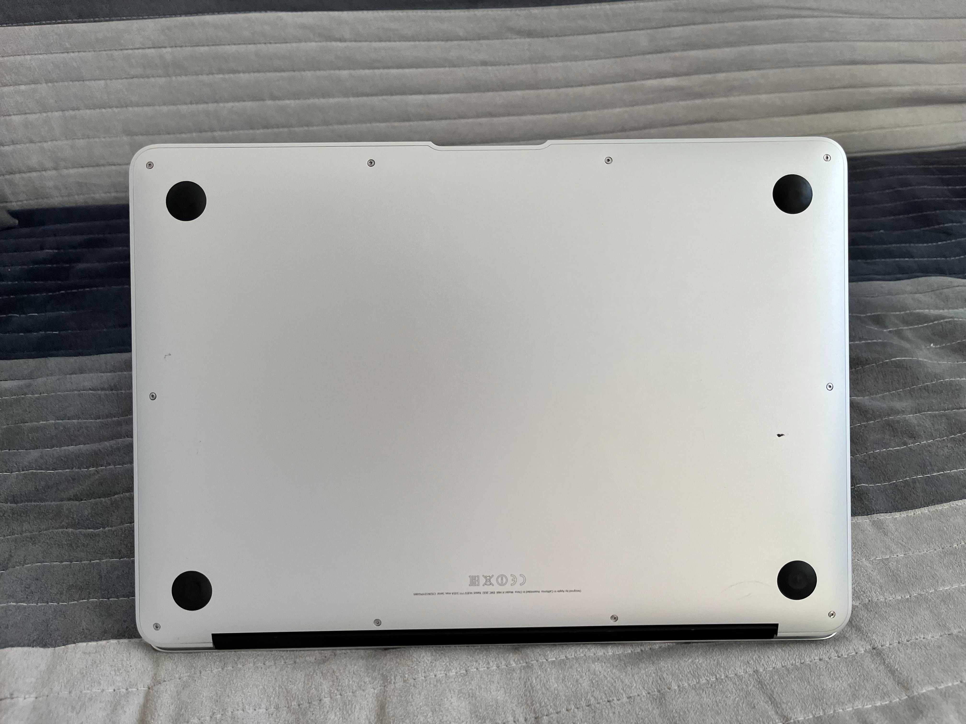 Macbook Air 13 inch early 2014