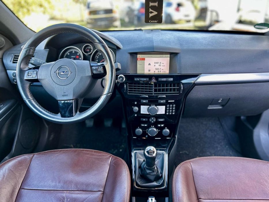 Opel Astra TwinTop 1.9cdti 2010 Navi Piele Keyless go/entry