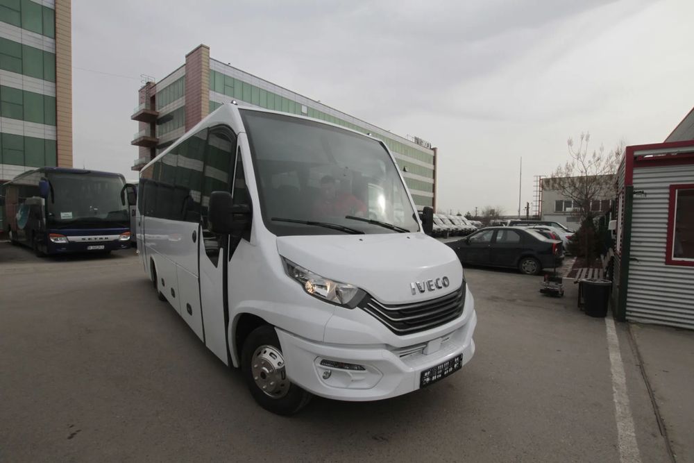 Iveco 70C18 29+1+1 locuri 29+1+1 locuri