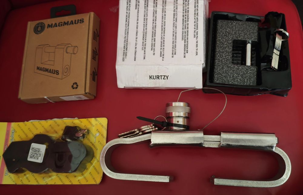 Катинари и скоба за камион