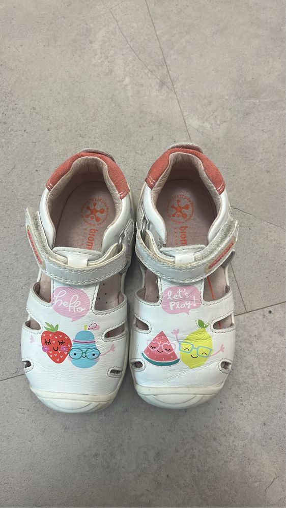 Детски обувки Biomecanics, Zara, Mango, Crocs