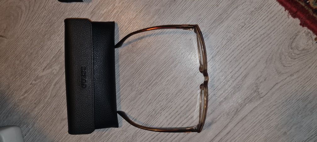 Рамки за очила Guess