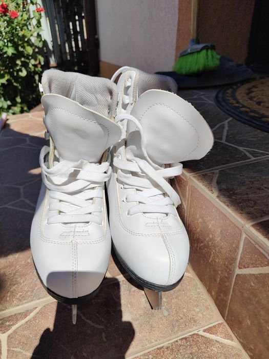 Patine gheata albe purtate de 2 ori 39
