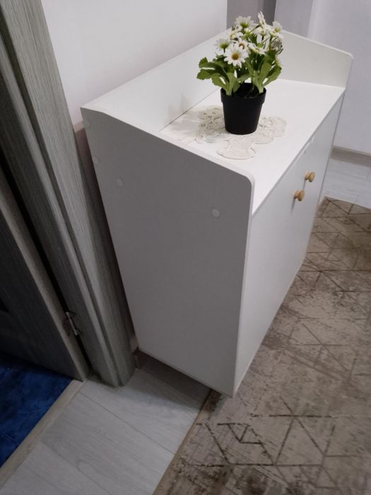 Comoda sau noptiere  pentru dormitor pentru hol  unde are nevoie fieca