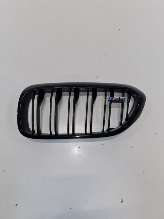 Grila bară stânga fata BMW seria 5 F90 M5 /cod-5118063173 / an-2015+