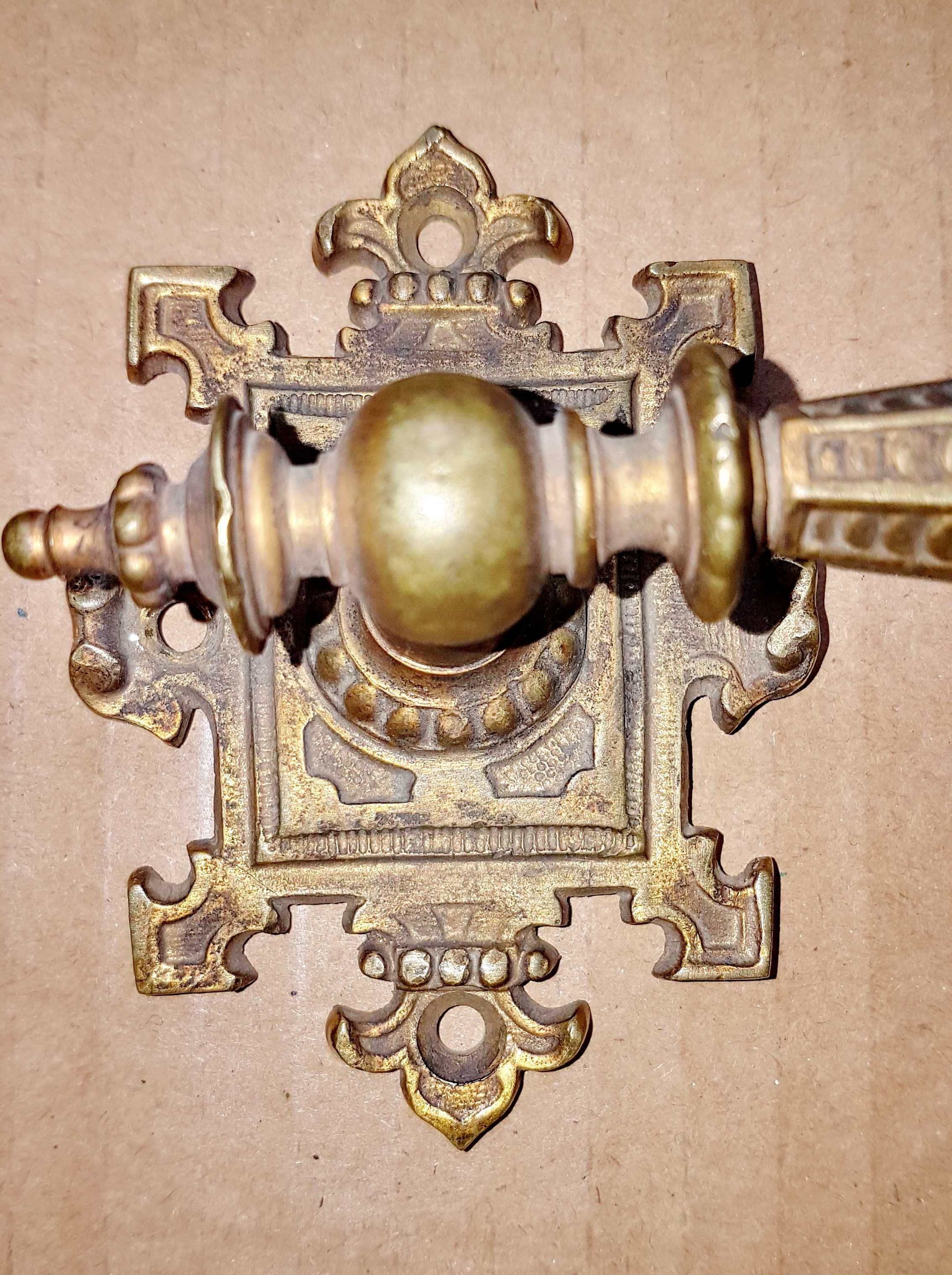 F205-I-MANER mobilier antic bronz masiv aurit secol 19 anii 1800.