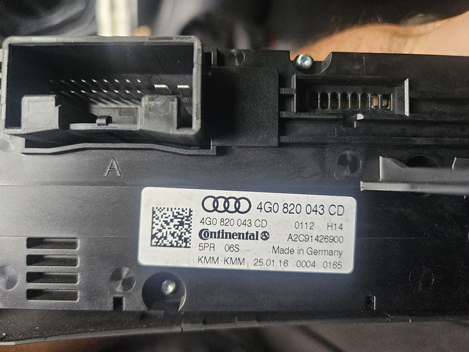 Мултимедия и управление климатик ауди а6 ц7,audi a6 c7