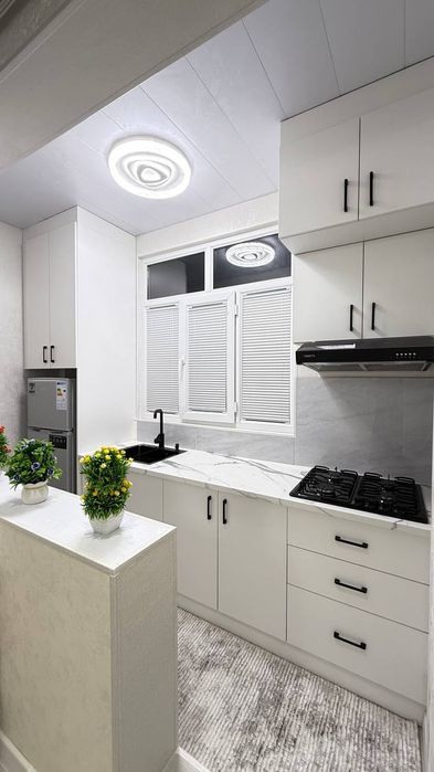 Чилонзор 11 3.4/3/4 сотилади