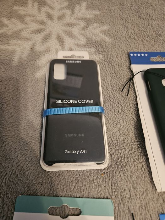 Vând huse mai multe model de telefon