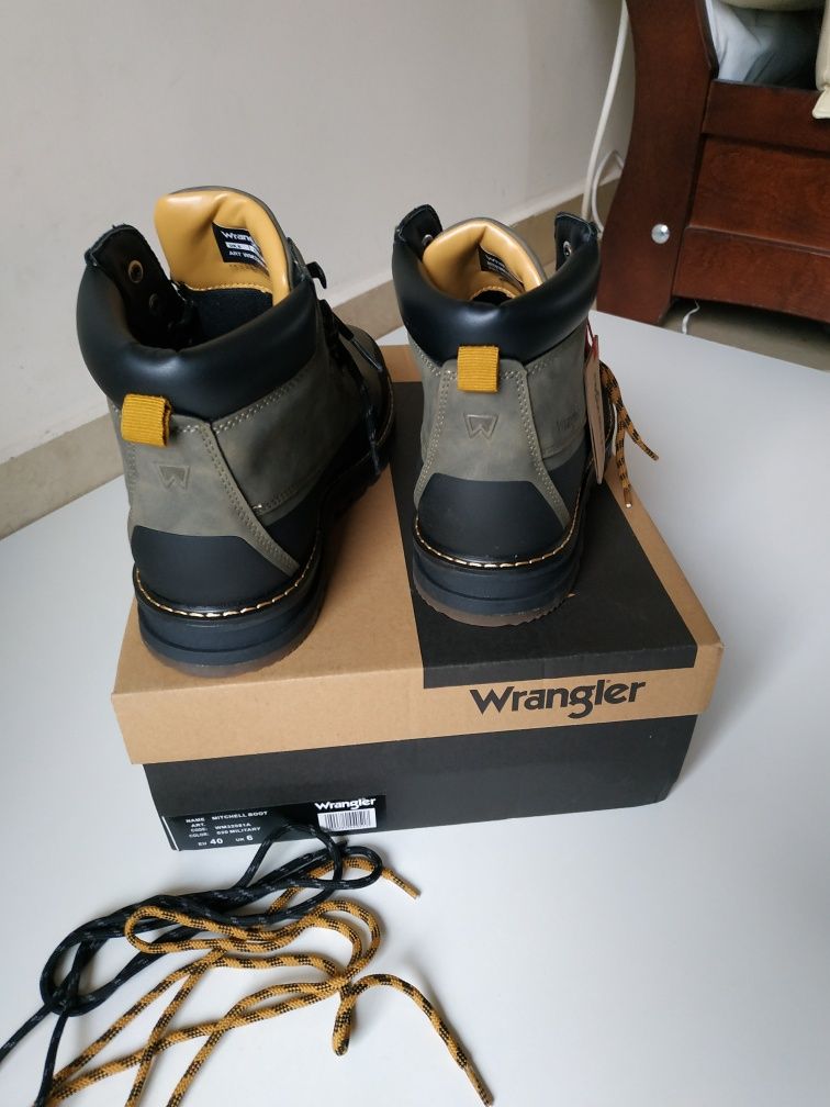 Ghete / Bocanci Wrangler marimea 40