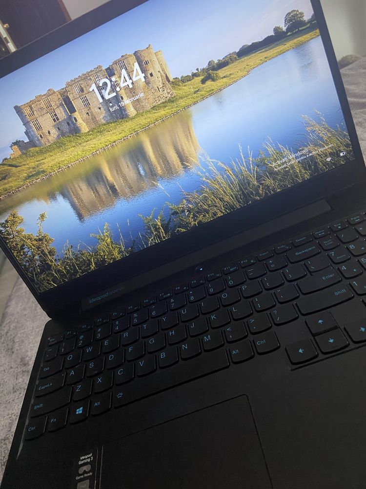 Laptop Gaming Lenovo IdeaPad 3 15ARH05 + Masuta laptop