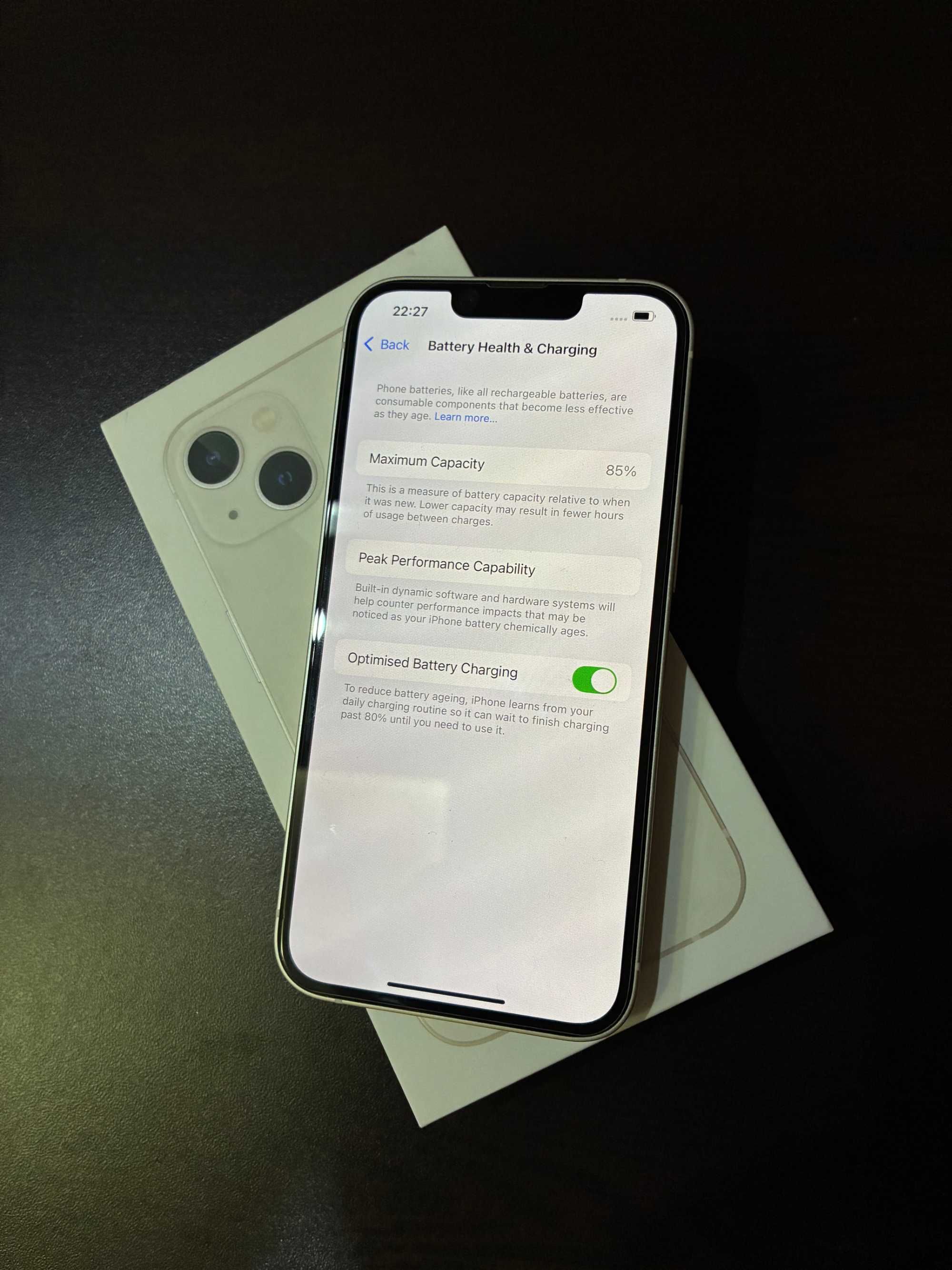iPhone 13 White 256GB, 13 Mini Midnight 128GB, XS Max Gold 256GB