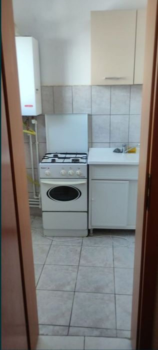 Închiriez garsonieră